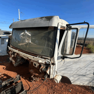 Cabine MB 1632 Leito Original Usada (Para Recuperar)